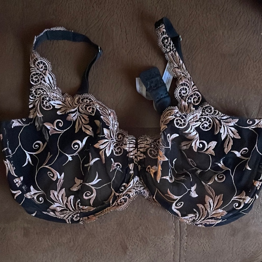 Soma Sensuous Lace Unlined Bra Black & Pink